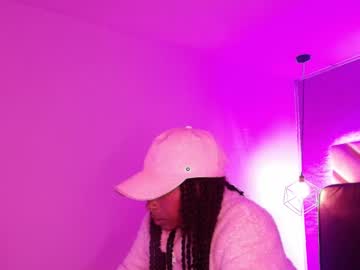 See Queen_perla_ online Now @ fap.tw
