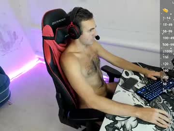 See Raamos online Now @ fap.tw