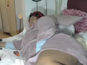 See Realsweetheart online Now @ fap.tw