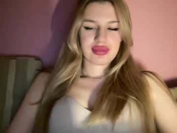 See Rosaline_ly online Now @ fap.tw