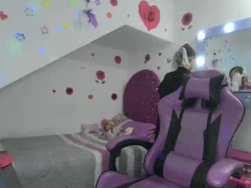 See Roxy_lu_07 online Now @ fap.tw