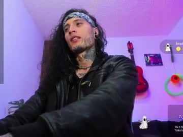 See Ryuk_it online Now @ fap.tw