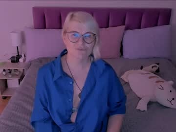 See Sabrinamacmarren online Now @ fap.tw