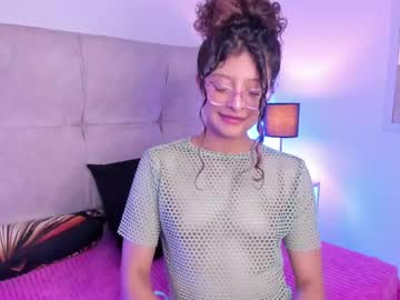 See Sara_mac_ online Now @ fap.tw