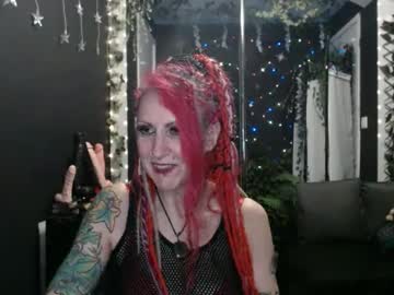 See Saucysky online Now @ fap.tw