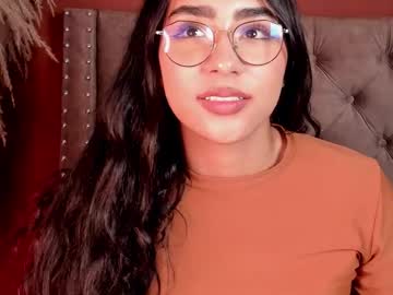 See Scarlett25__ online Now @ fap.tw