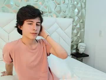 See Secretsofaguy online Now @ fap.tw