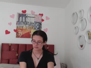 See Sereneclarks_ online Now @ fap.tw