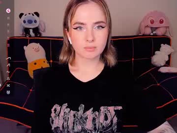 See Shyfoxxxy online Now @ fap.tw