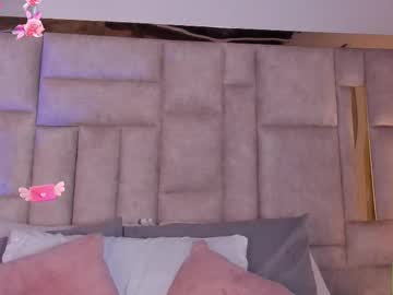 See Sofiscott_ online Now @ fap.tw