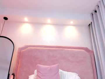 See Sophiawhite__ online Now @ fap.tw