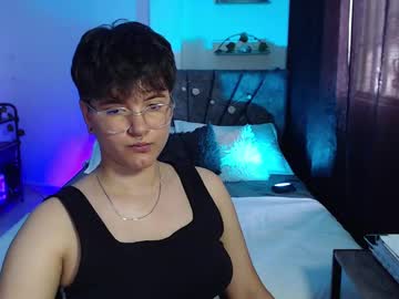 See Sophie_ross1 online Now @ fap.tw