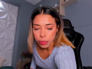 See Sophiehicks online Now @ fap.tw