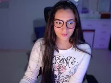 See Soyabby_ online Now @ fap.tw