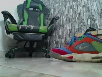 See Srfindomfeet_ online Now @ fap.tw