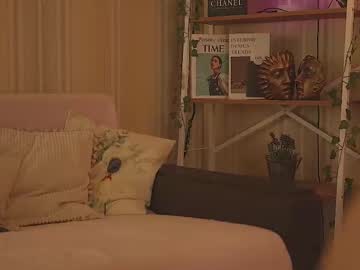 See Starfromsky online Now @ fap.tw