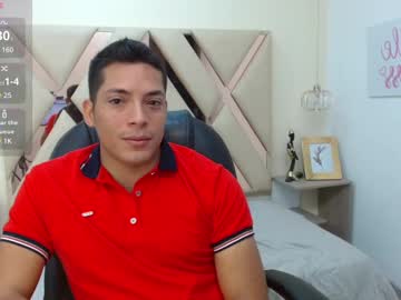 See Stivengold_ online Now @ fap.tw