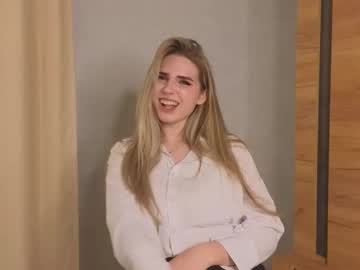 See Stormymuse online Now @ fap.tw