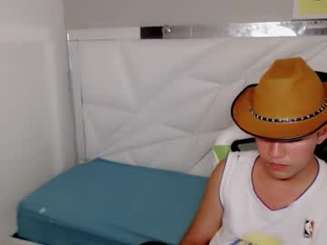 See Street_poemm_ online Now @ fap.tw