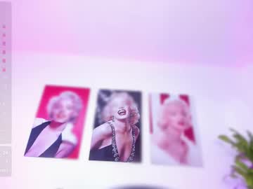 See Susansmithh_ online Now @ fap.tw