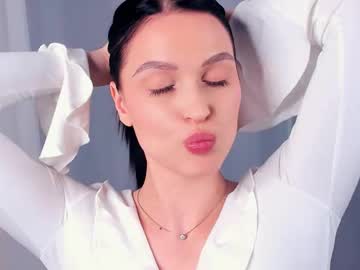 See Suziegoglia online Now @ fap.tw