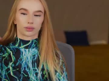 See Sweetdesiree_ online Now @ fap.tw