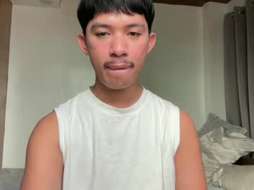 See Sweetguy102103 online Now @ fap.tw
