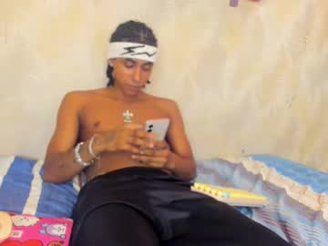 See Taylor_bigdick18 online Now @ fap.tw