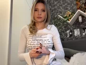 See Tessiebe online Now @ fap.tw