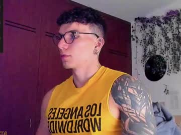 See Thomas_fuckboy online Now @ fap.tw