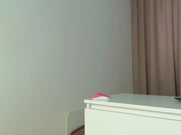 See Trixie_taylor online Now @ fap.tw