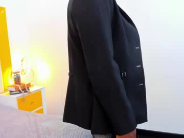 See Tyra_fox online Now @ fap.tw