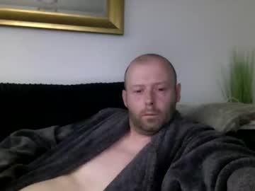 See Ukmatty3 online Now @ fap.tw