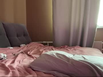 See Urdevilbaby online Now @ fap.tw