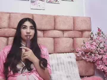 See Vale_noa online Now @ fap.tw