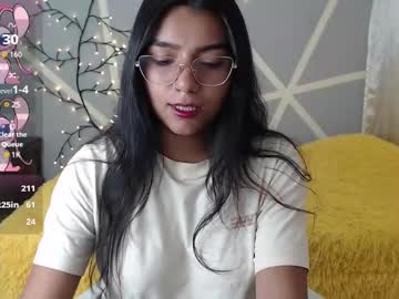 See Valkydoll online Now @ fap.tw