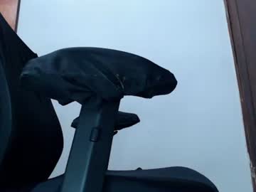 See Victorbigbulge online Now @ fap.tw