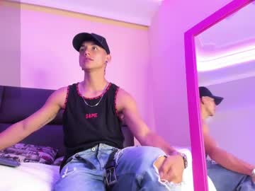 See Vince_parker online Now @ fap.tw