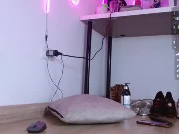 See Violetqs online Now @ fap.tw