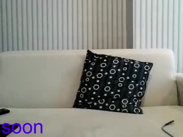 See Wooziemoo325 online Now @ fap.tw