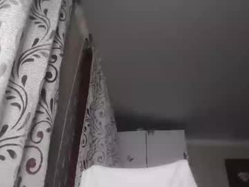 See Yanikka online Now @ fap.tw