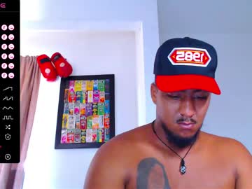 See Yosoy_enzo2020 online Now @ fap.tw