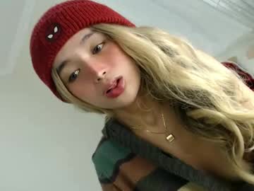 See Yougotelise69 online Now @ fap.tw