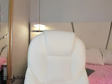 See Zara_lu online Now @ fap.tw