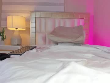 See Zoe_sky_ online Now @ fap.tw